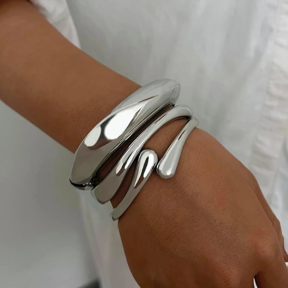 Golden Waterdrop Bangle Se