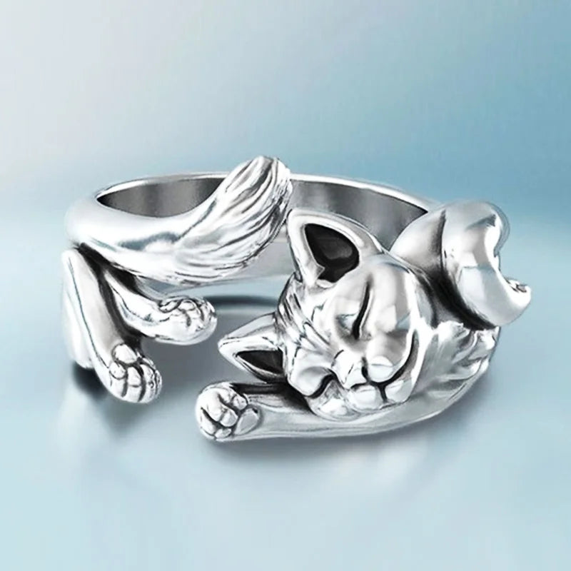 Vintage Blue-Eyed Cat Ring